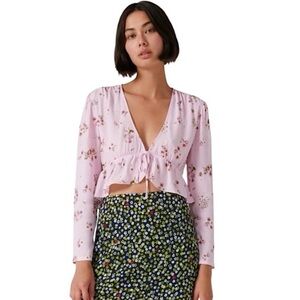 Aritzia Sunday Best Cropped Tie Front Blouse size S